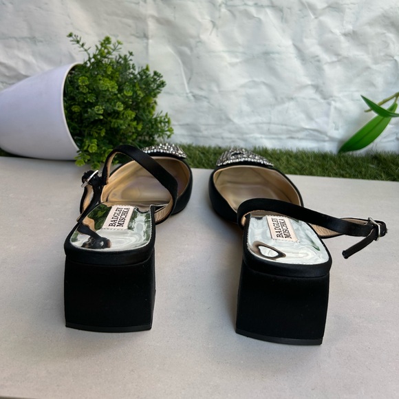 BADGLEY MISCHKA Crystal Embellishments Slingback Pumps Black satin size 7 women - Picture 16 of 17